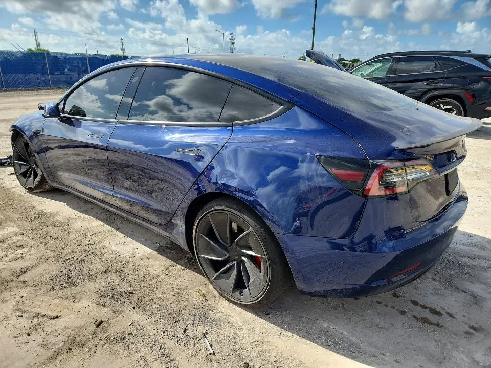 2022 TESLA MODEL 3   