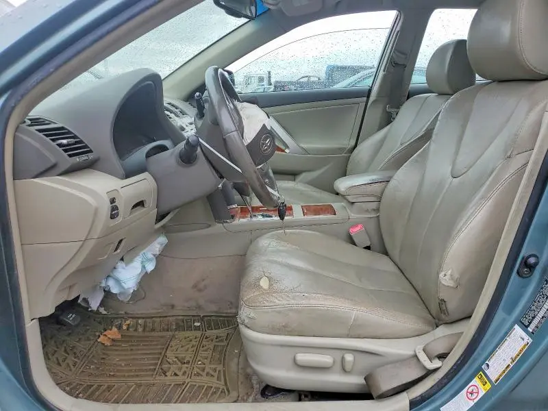 2010 TOYOTA CAMRY XLE V6  