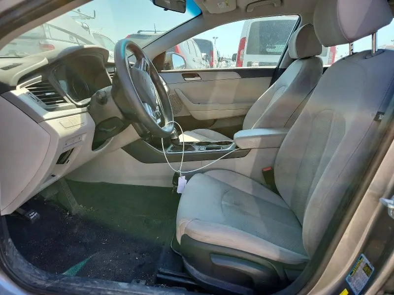 2018 HYUNDAI SONATA SE  