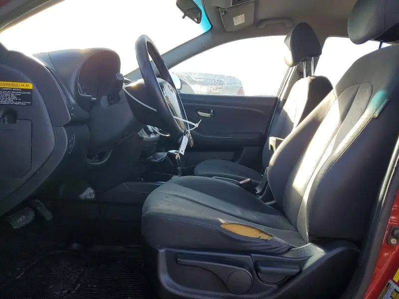 2010 HYUNDAI ELANTRA SE  