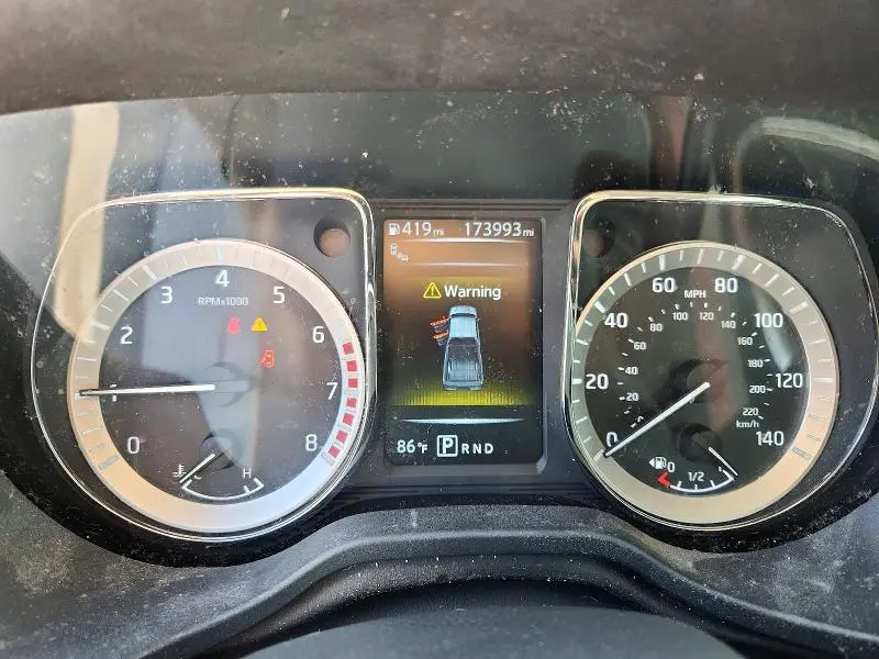 2017 NISSAN TITAN SV  