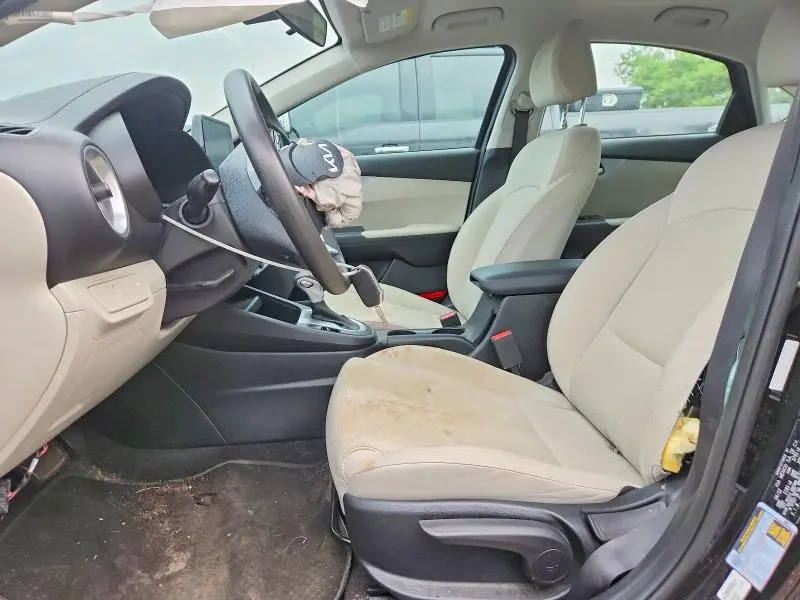 2022 KIA FORTE LXS  