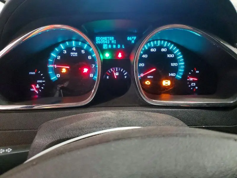 2011 CHEVROLET TRAVERSE LT  