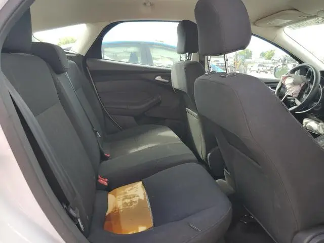 2017 FORD FOCUS SE  
