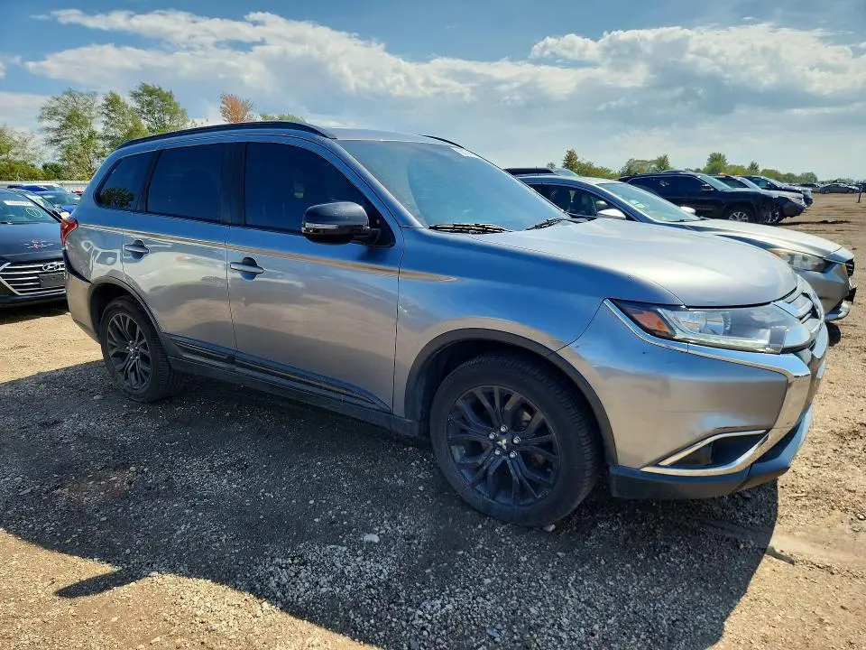 2018 MITSUBISHI OUTLANDER SE  