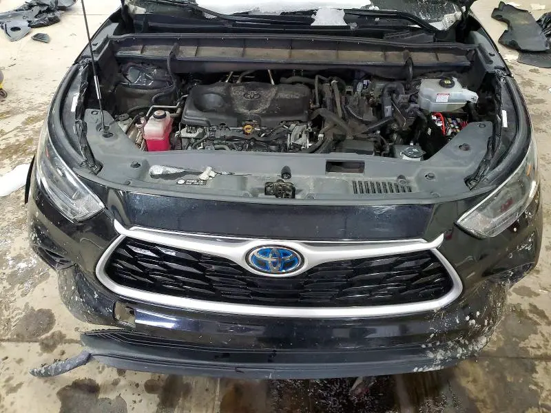 2021 TOYOTA HIGHLANDER HYBRID XLE  