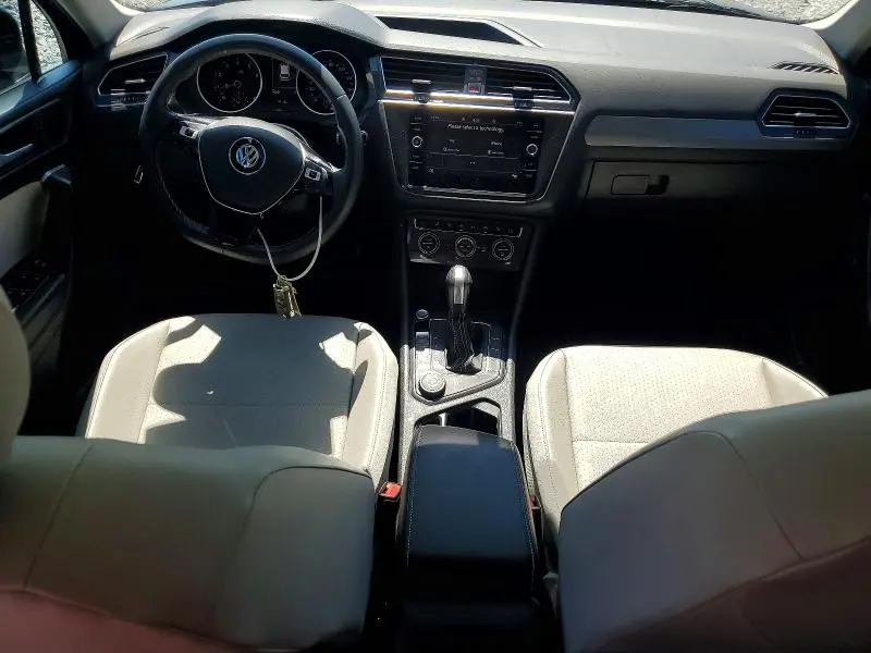 2021 VOLKSWAGEN TIGUAN SE  
