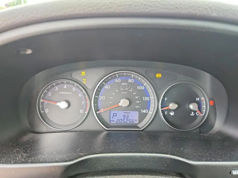 2011 HYUNDAI SANTA FE GLS  