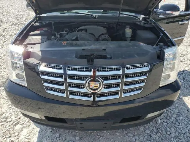 2013 CADILLAC ESCALADE LUXURY  