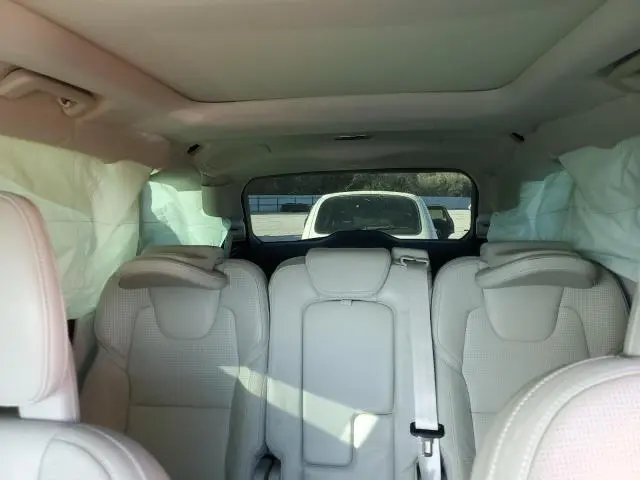 2018 VOLVO XC90 T6  