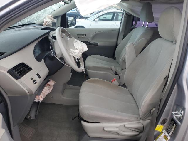 2011 TOYOTA SIENNA 