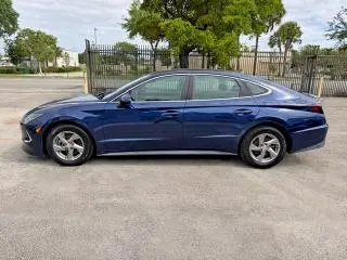 2021 HYUNDAI SONATA SE  
