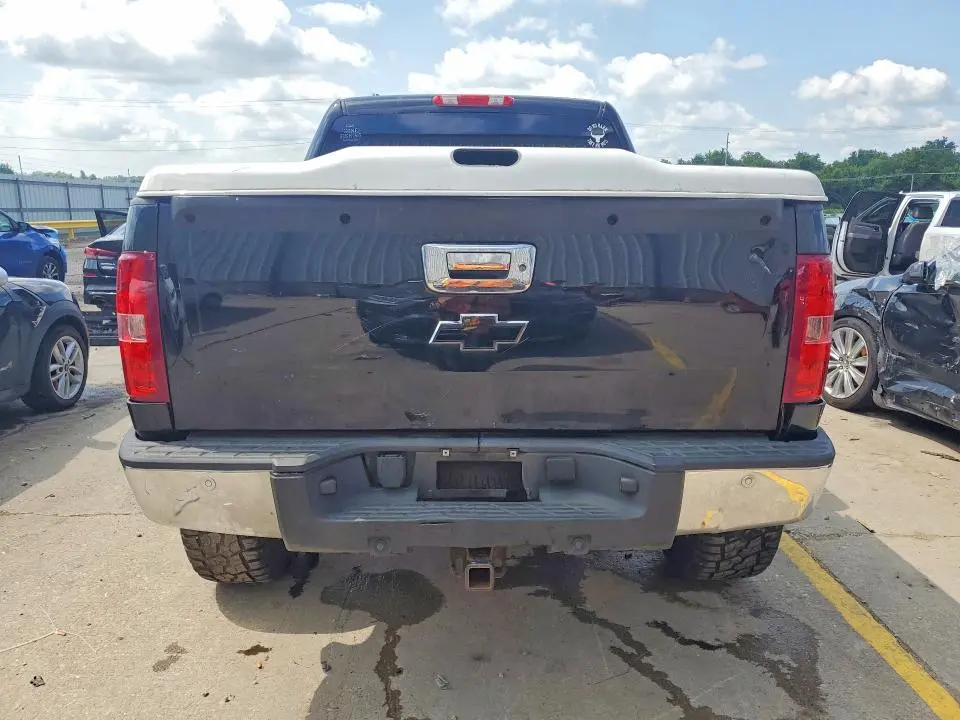 2011 CHEVROLET SILVERADO K1500 LT  