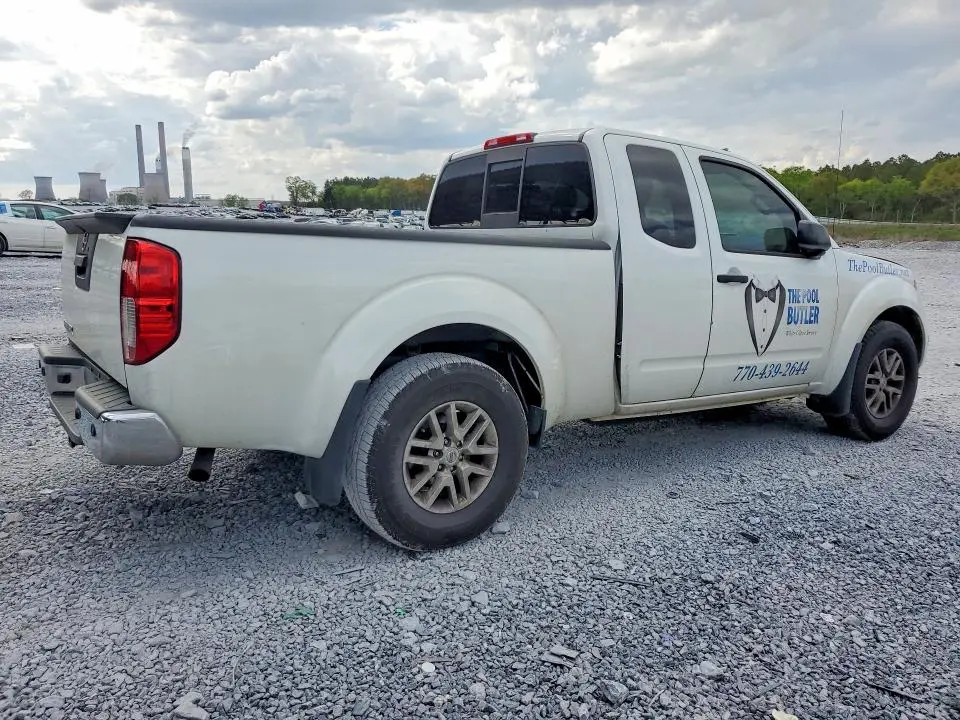2021 NISSAN FRONTIER SV  
