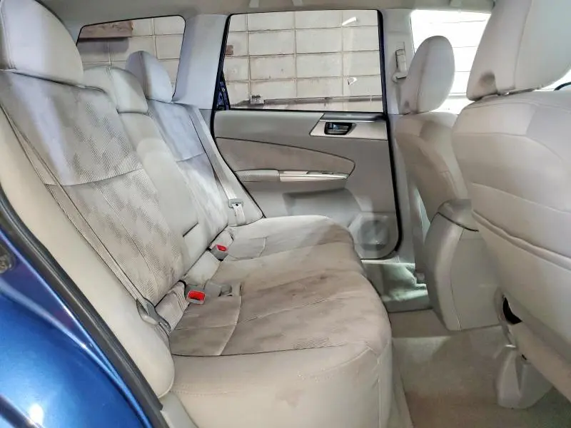 2010 SUBARU FORESTER XS  