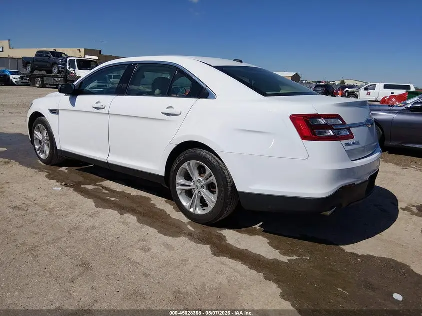 2018 FORD TAURUS SE