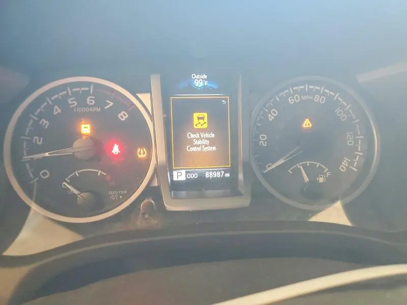 2021 TOYOTA TACOMA SR5 V6  