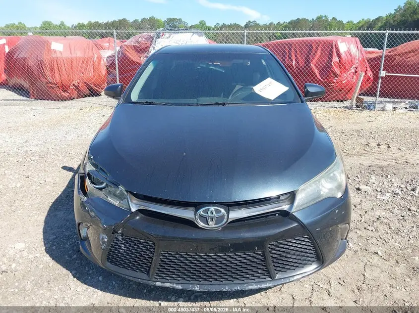 2016 TOYOTA CAMRY SE