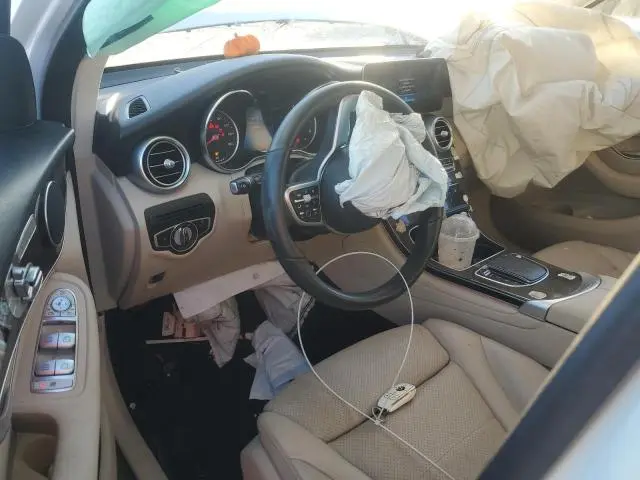 2022 MERCEDES-BENZ GLC 300  