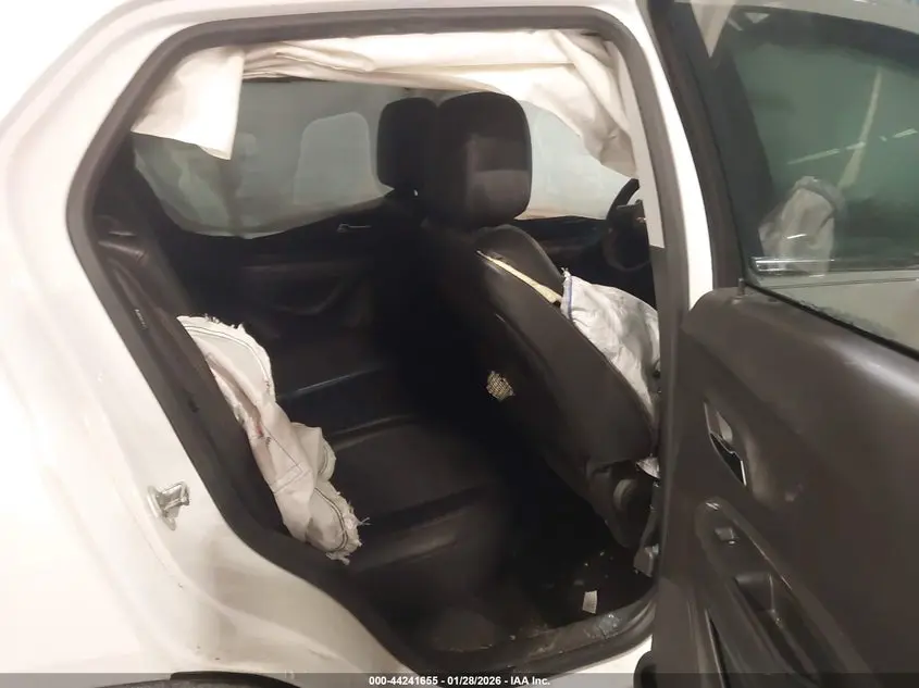 2020 CHEVROLET TRAX AWD LT