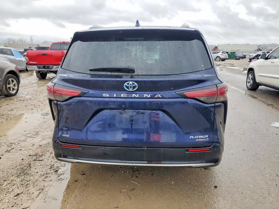 2022 TOYOTA SIENNA PLATINUM 7-PASSENGER  