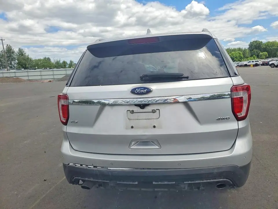 2016 FORD EXPLORER XLT  