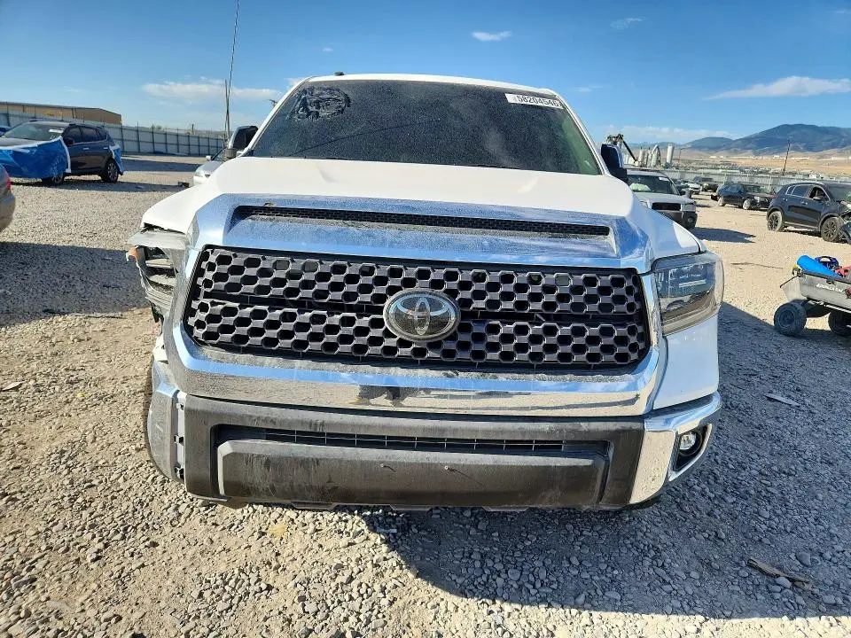 2018 TOYOTA TUNDRA CREWMAX SR5  