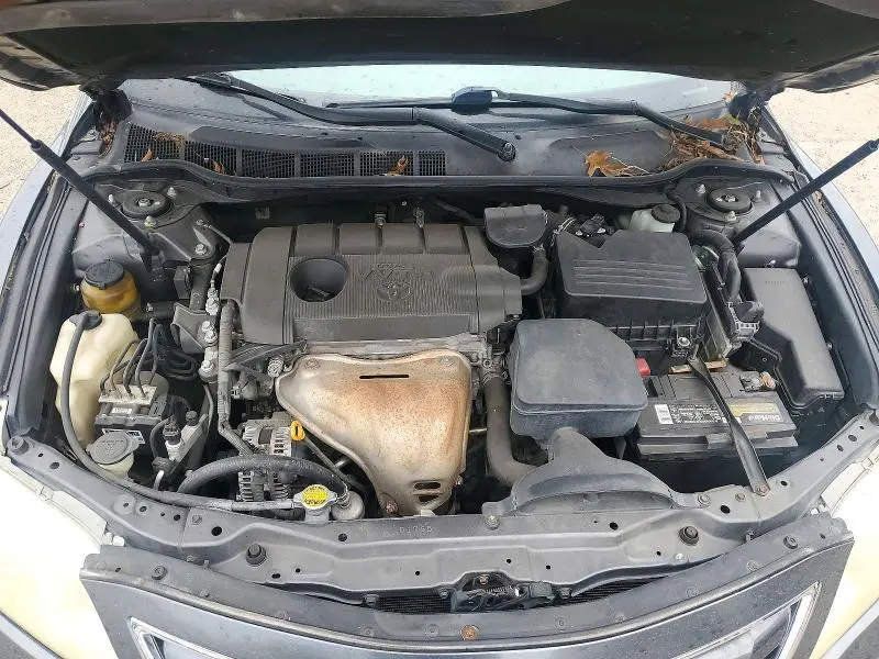 2011 TOYOTA CAMRY LE  