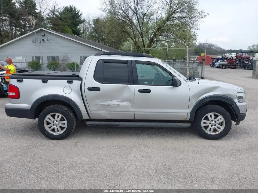 2010 FORD EXPLORER SPORT TRAC XLT