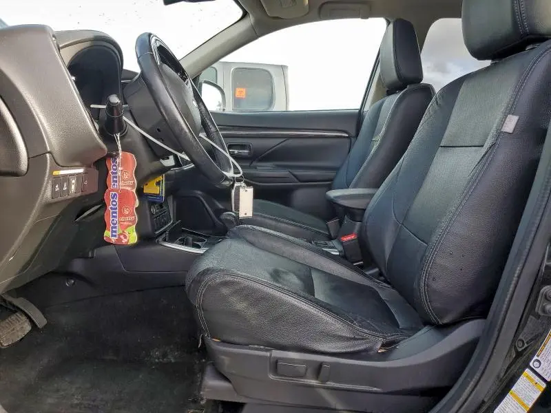 2017 MITSUBISHI OUTLANDER SE  