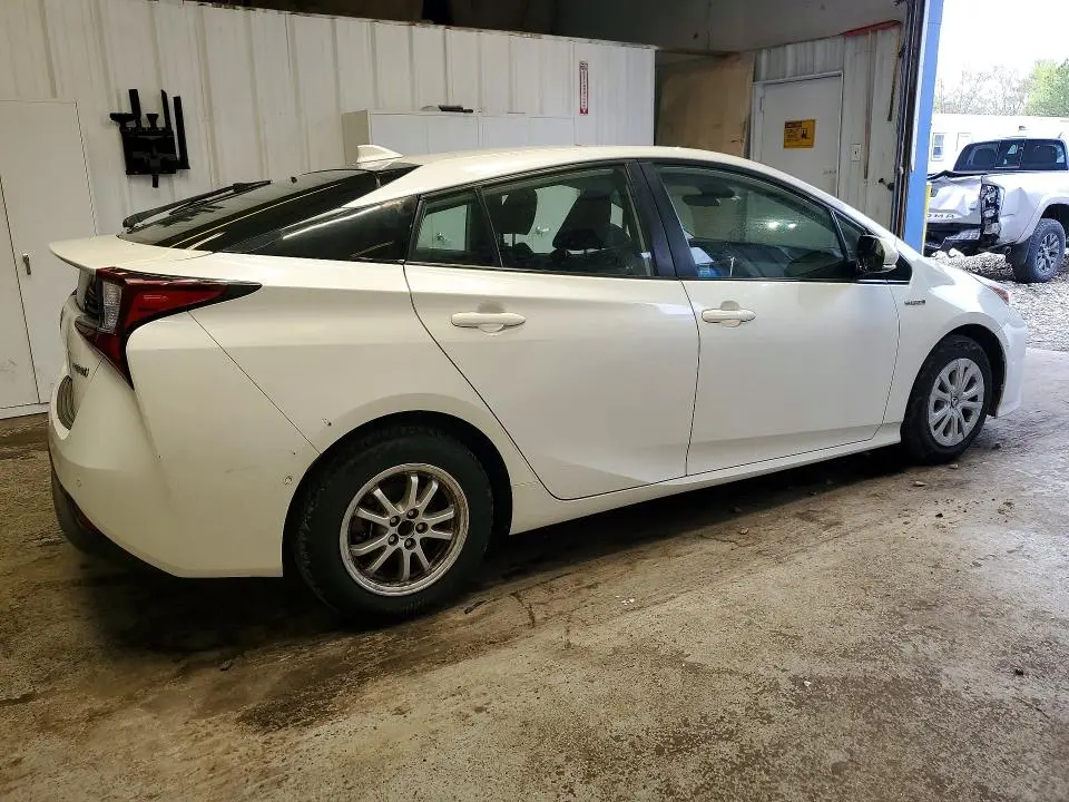 2019 TOYOTA PRIUS LE  
