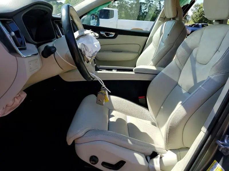 2018 VOLVO XC60 T5 INSCRIPTION  