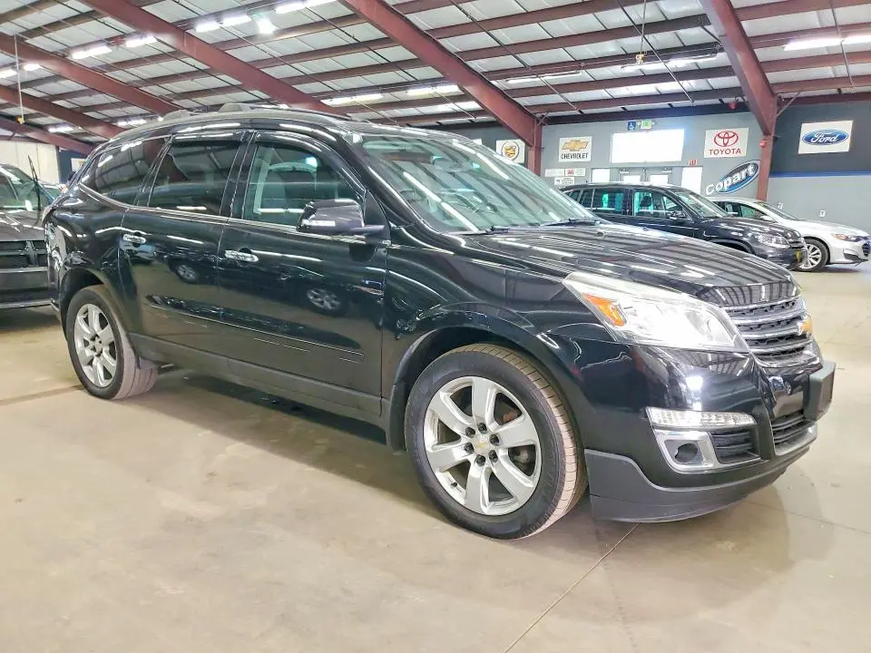 2017 CHEVROLET TRAVERSE LT  