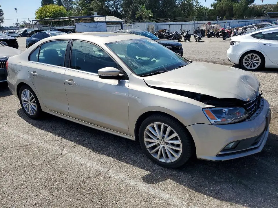 2015 VOLKSWAGEN JETTA SE  