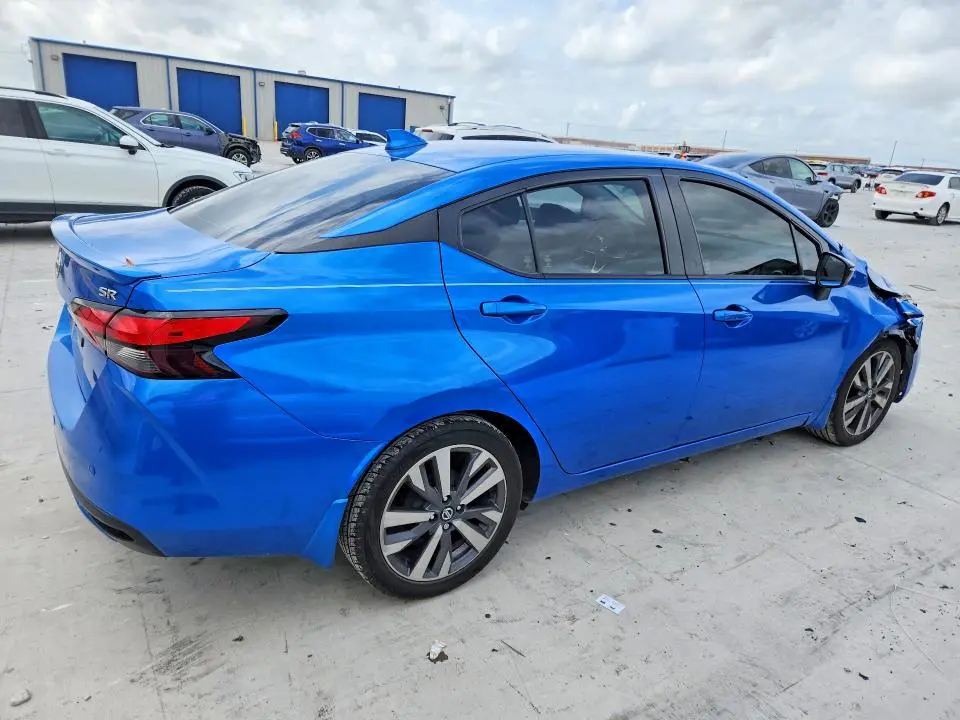 2020 NISSAN VERSA SR  