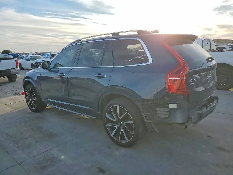2018 VOLVO XC90 T6  