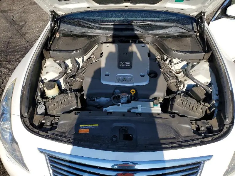 2015 INFINITI Q40 BASE  