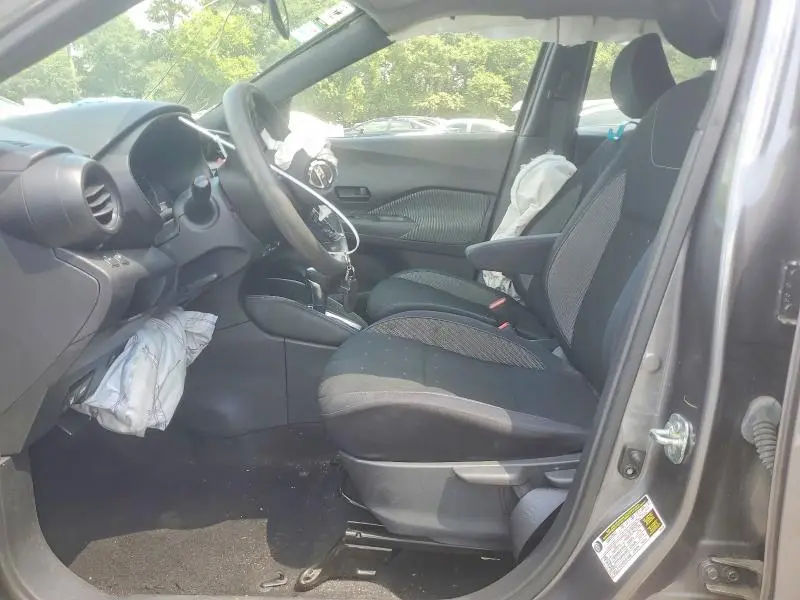 2018 NISSAN KICKS S  