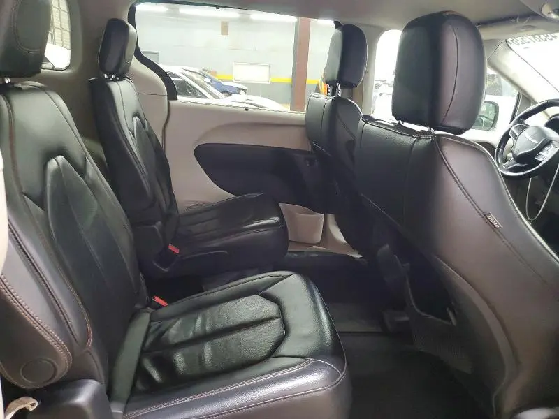 2017 CHRYSLER PACIFICA TOURING L  