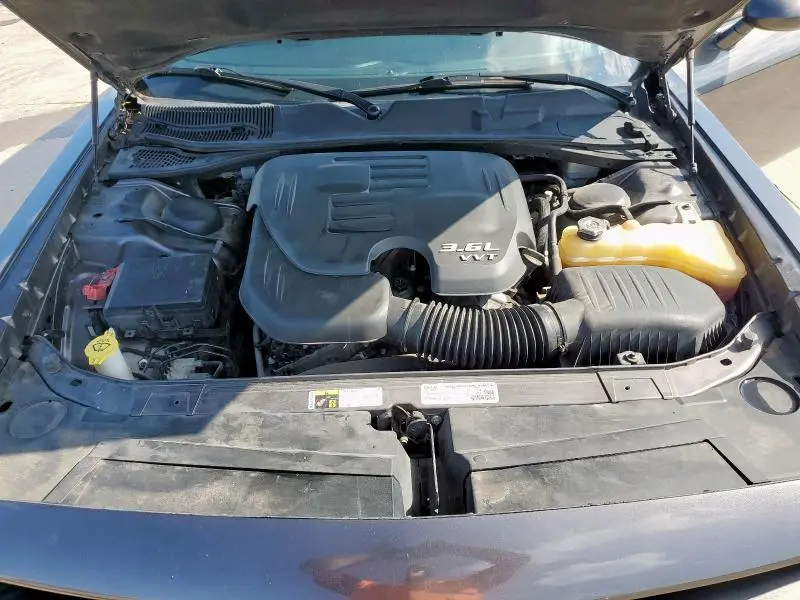 2015 DODGE CHALLENGER SXT  