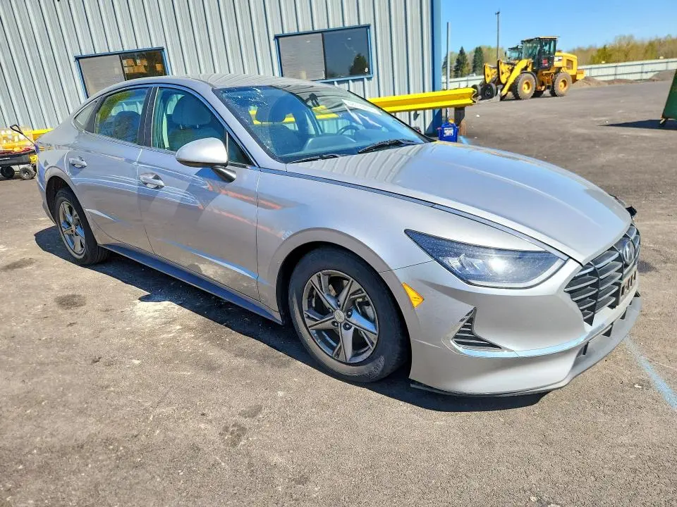 2021 HYUNDAI SONATA SE  