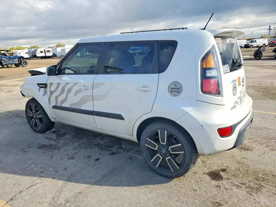 2011 KIA SOUL +  
