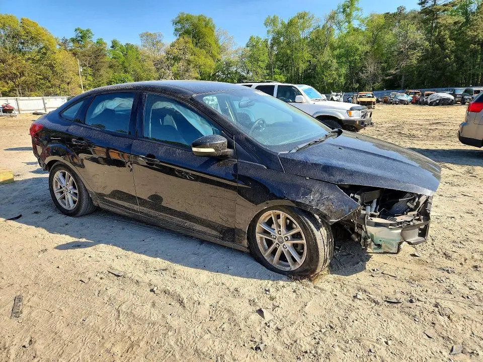 2018 FORD FOCUS SE  