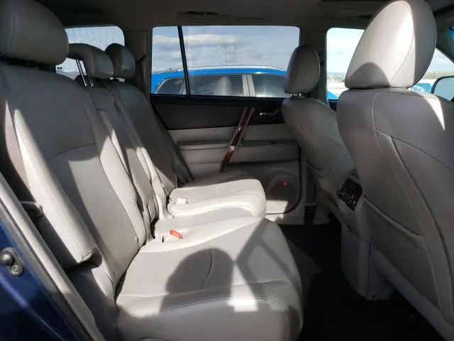 2013 TOYOTA HIGHLANDER LIMITED