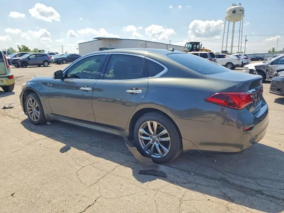 2015 INFINITI Q70 3.7  