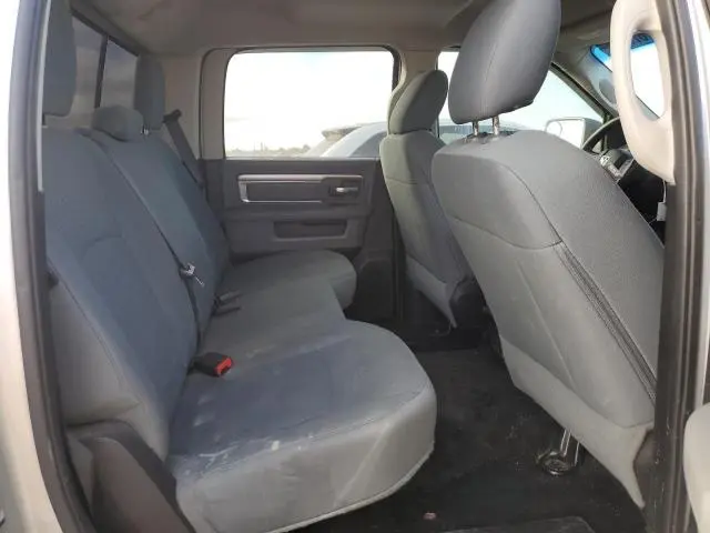 2016 RAM 1500 SLT