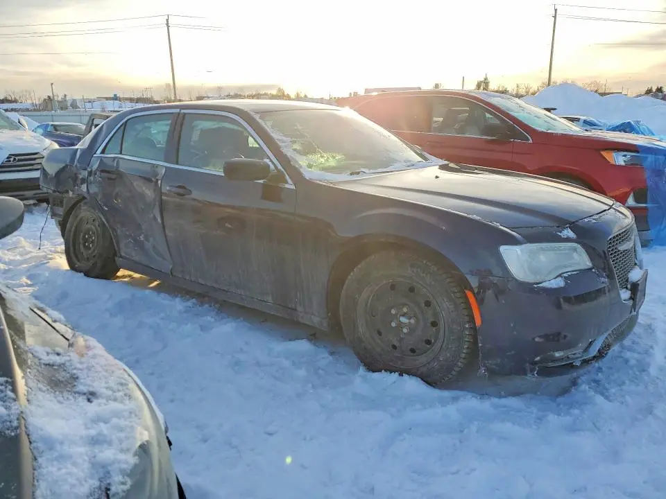 2016 CHRYSLER 300 LIMITED  