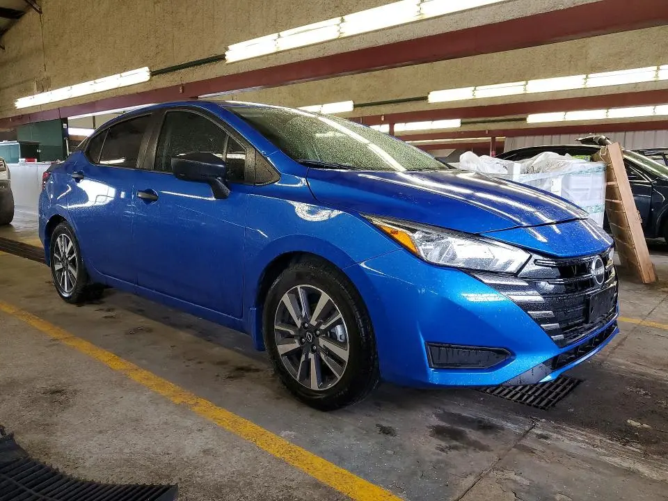 2024 NISSAN VERSA S  