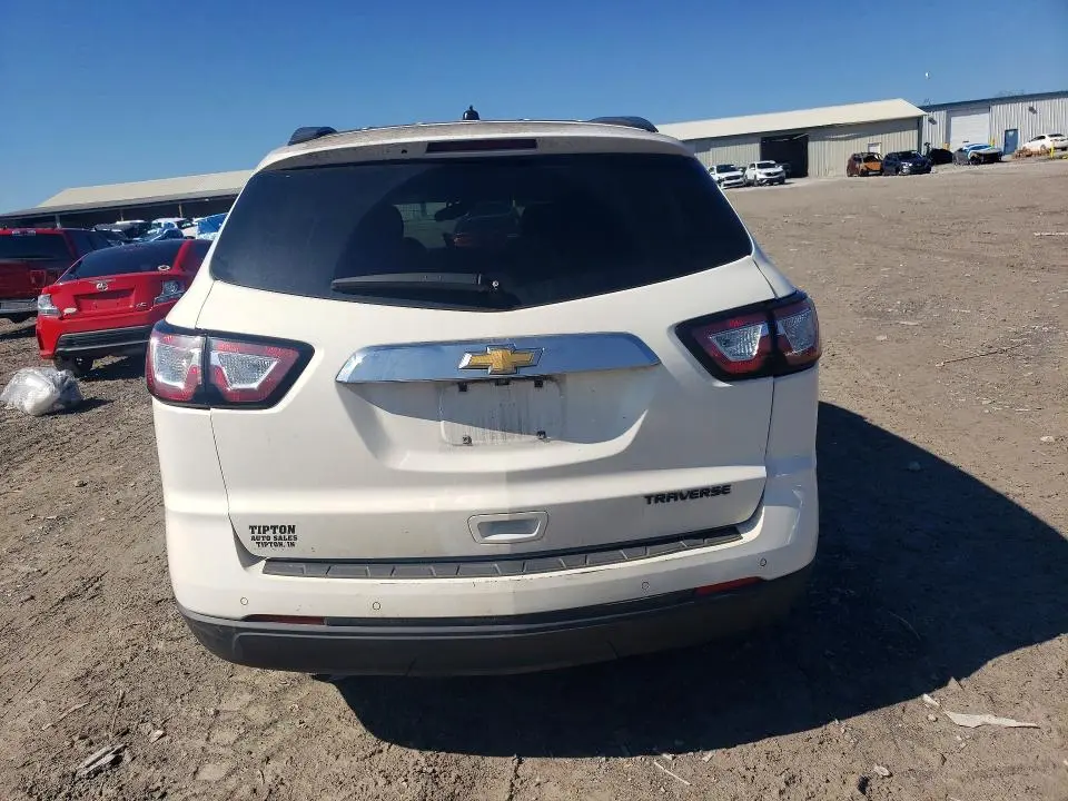 2015 CHEVROLET TRAVERSE LT  