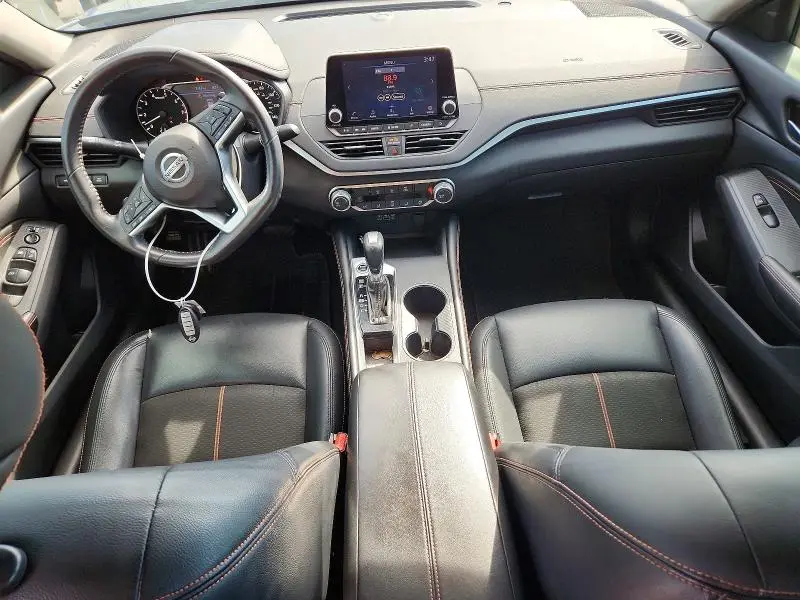 2022 NISSAN ALTIMA SR  